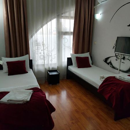 The Bulevard Hotel Скопье Экстерьер фото