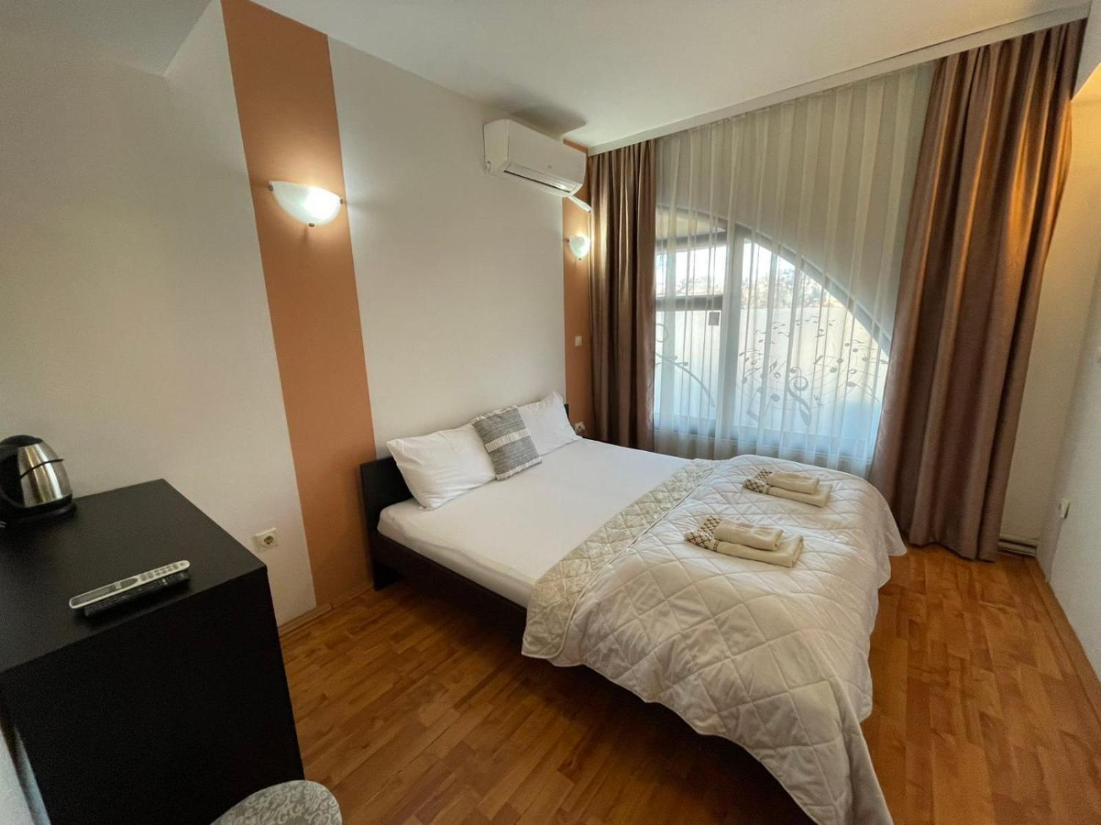 The Bulevard Hotel Скопье Экстерьер фото