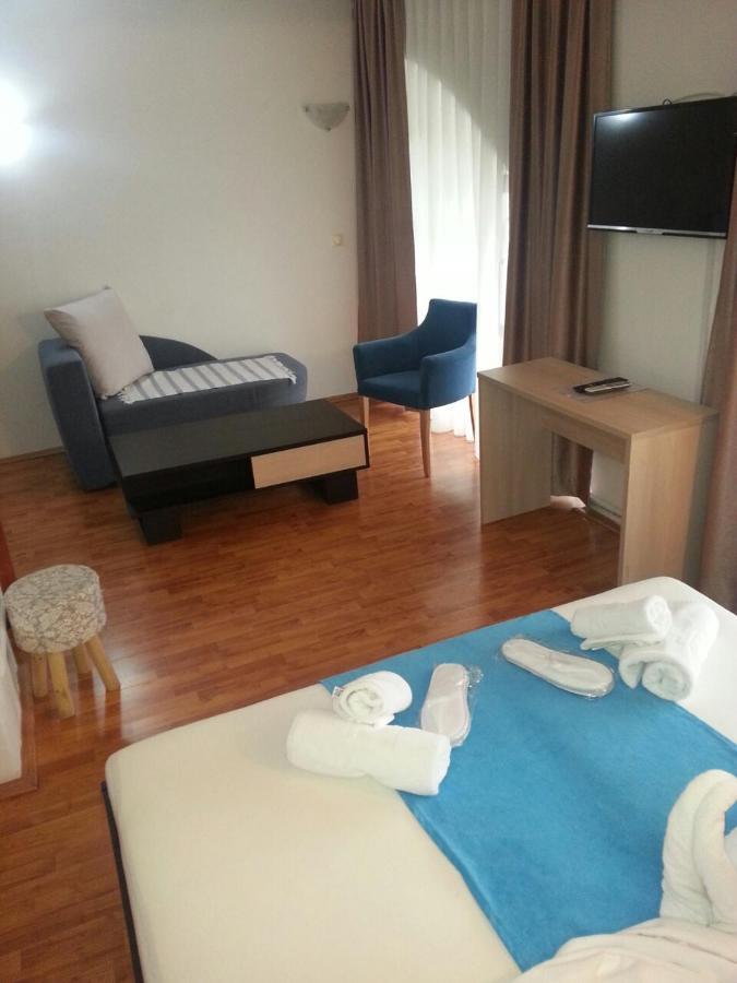 The Bulevard Hotel Скопье Экстерьер фото